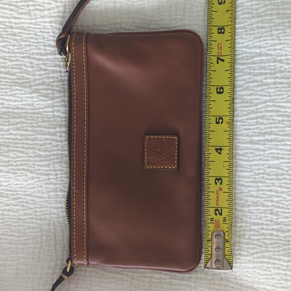 Brown Leather Wristlet Dooney & Burke EUC - Picture 5 of 6